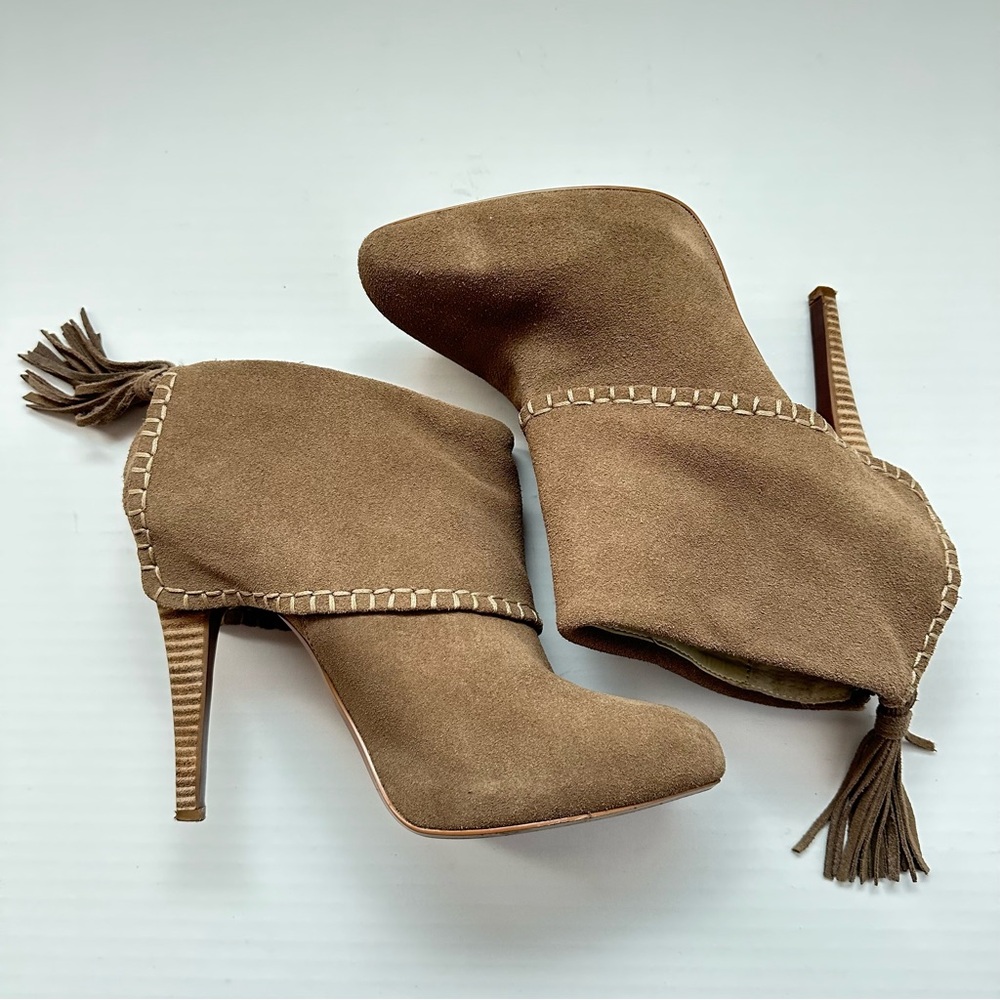 Max Studio Suede Fringe Tan Ankle Boots Booties Size 10 Y2K